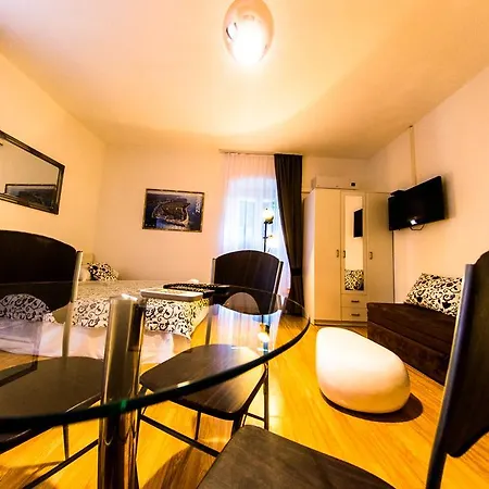 Branimir アパート ザダル